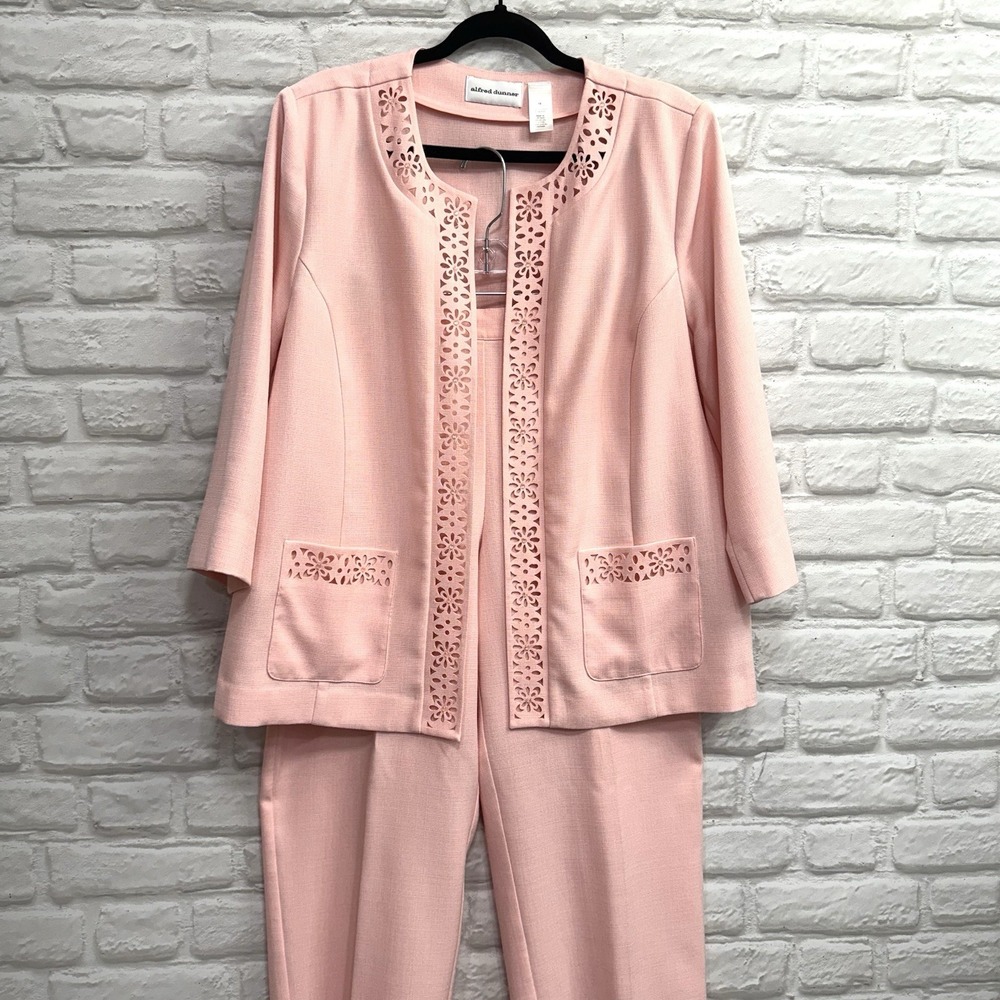 Alfred Dunner Rose Hill Laser Cut Lattice Jacket And Pant Suit Blush Pink Sz 14